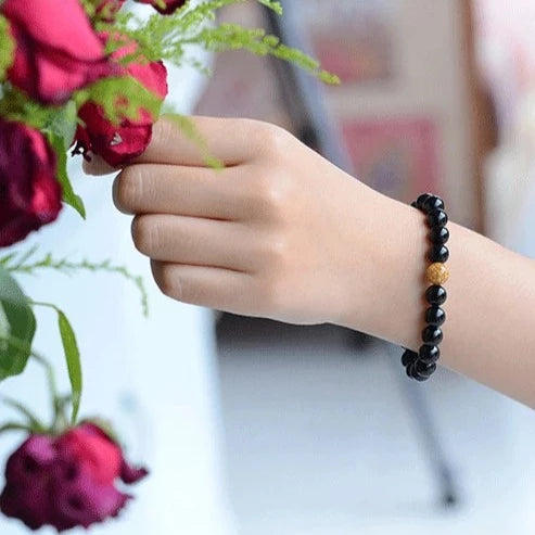 Golden Quartz Drop Onyx Bracelet